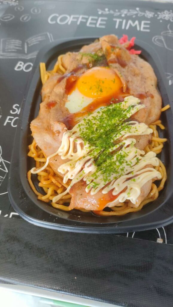 豚玉焼きそば